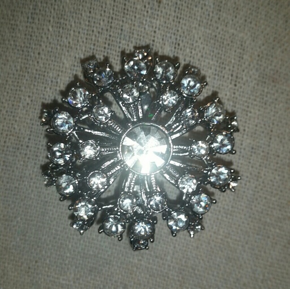 Stella & Dot Jewelry - Stella & Dot Silver, Vintage Starburst/Crystal Bro Stella & Dot Jewelry - Stella & Dot Silver, Vintage Starburst/Crystal Bro